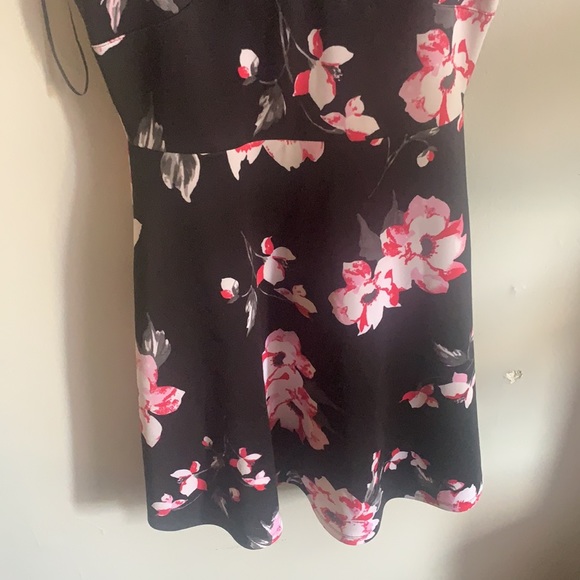 RICKI DRESS SIZE 2 - Picture 2 of 4